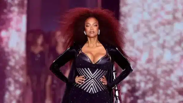 tyra-banks-victoria-secret-gty-lv-241015_1729037550596_hpMain_2_16x9_608